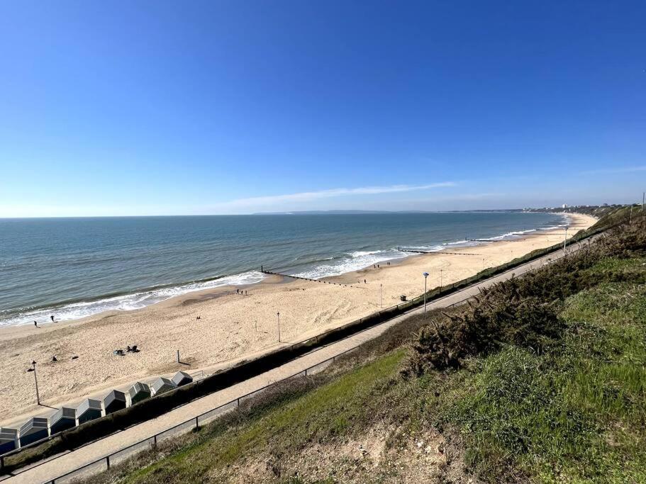 The Retreat - Large Luxury Apartment, Two Mins From Beach Bournemouth Eksteriør billede