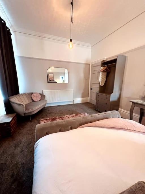 The Retreat - Large Luxury Apartment, Two Mins From Beach Bournemouth Eksteriør billede